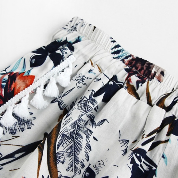 HP Boho Palm Leaf Tassel Trim Shorts - Picture 4 of 4